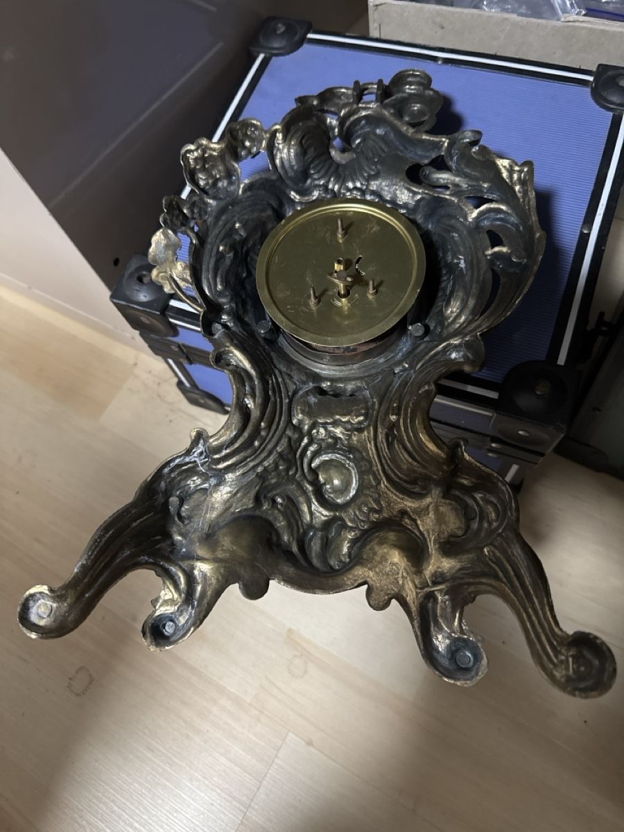 Orologi da terra & Orologi da parete: Pendule de table style baroque métal doré état usagé – Difettoso da La Chaux-de-Fonds venduto da lida2005 5