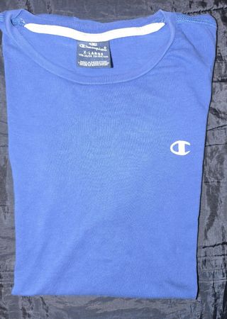 2 Champion T-Shirt Gr. 152/164