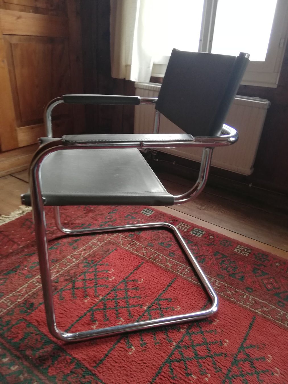 Thonet Sedie: Freischwinger   Thonet    Leder – Usato da Au ZH venduto da Karussell 2
