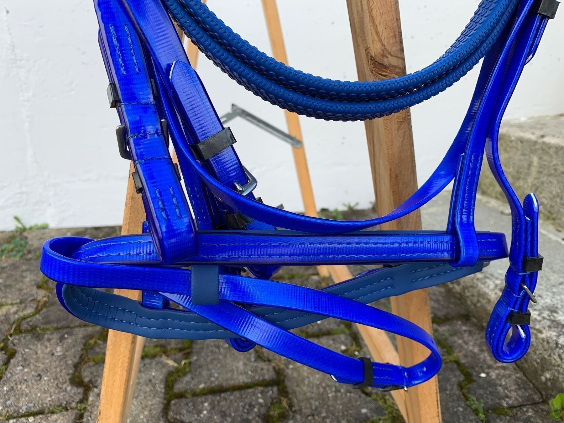 Selle & Accessori: schöner blauer Reitzaum – Usato da Feldbach venduto da Fea1 7