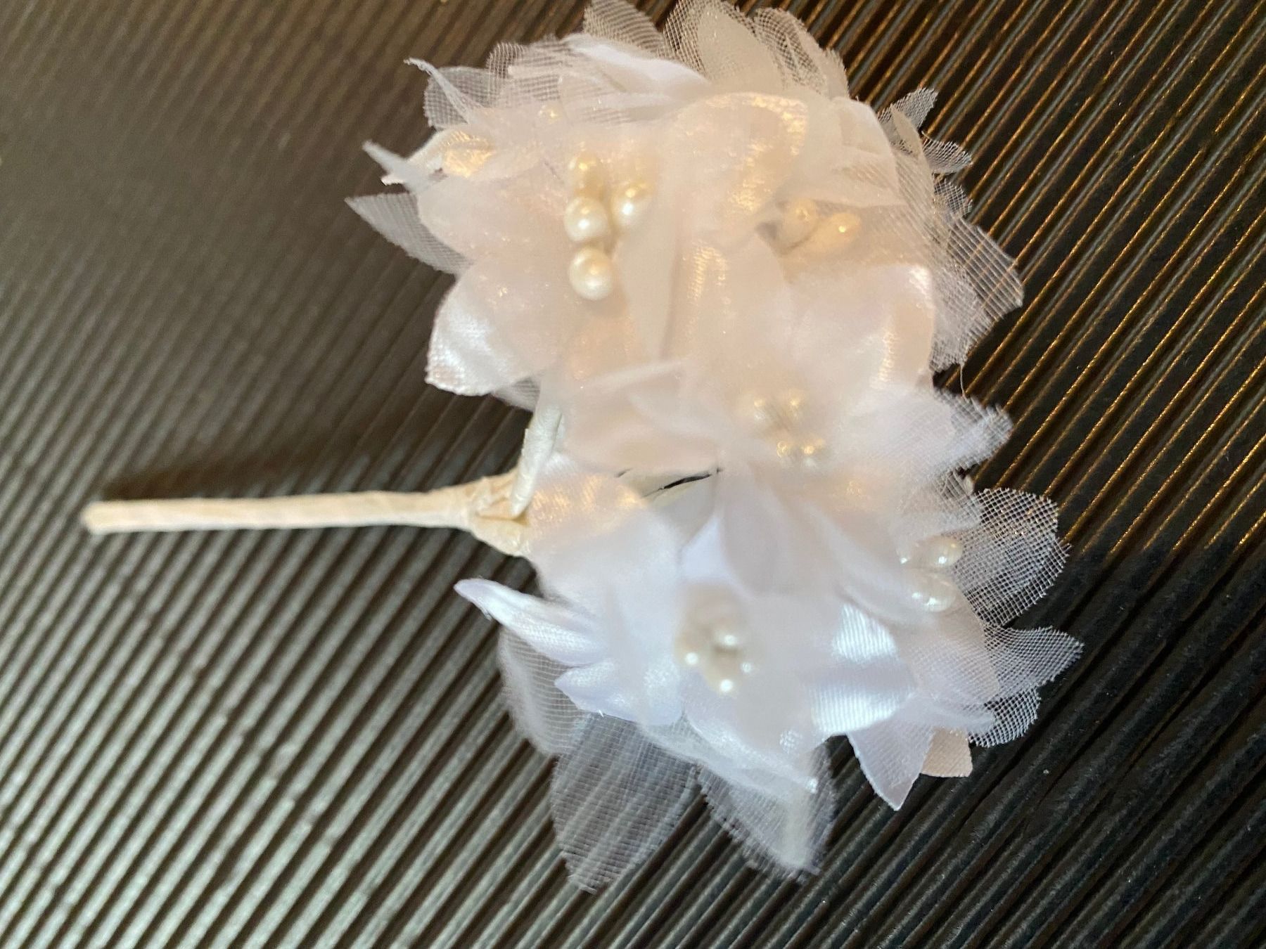 Tutte le decorazioni: Tüllblüten-Sträusschen weiss – Nuovo (secondo la descrizione) da Egg SZ venduto da irbaku