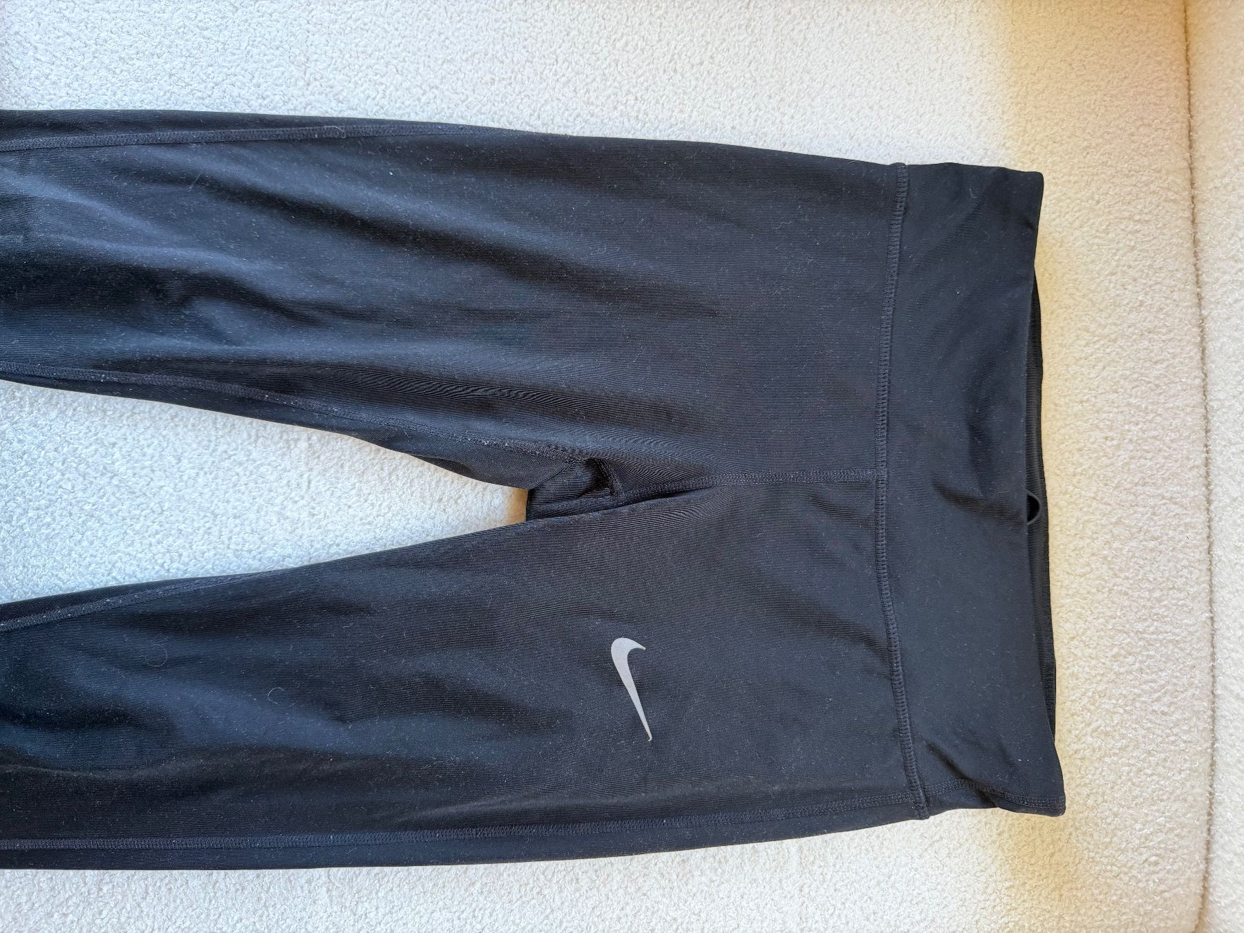 Nike Leggings: Nike Sportleggigns schwarz – Usato da Zürich venduto da ele_c8mx