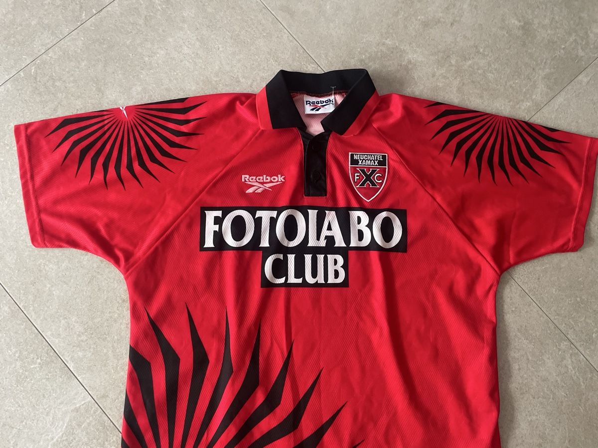 Reebok Leibchen & Hosen: Maillot Neuchâtel Xamax M Reebok – Gebraucht aus Genève von jon_ydl8 1