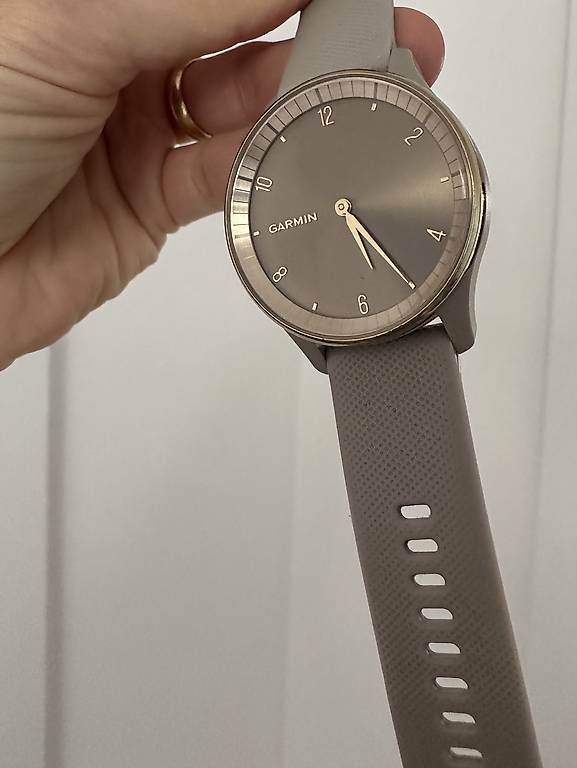 Smartwatch: Garmin Vivomove Trend  – Usato da Thun venduto da MelAaare