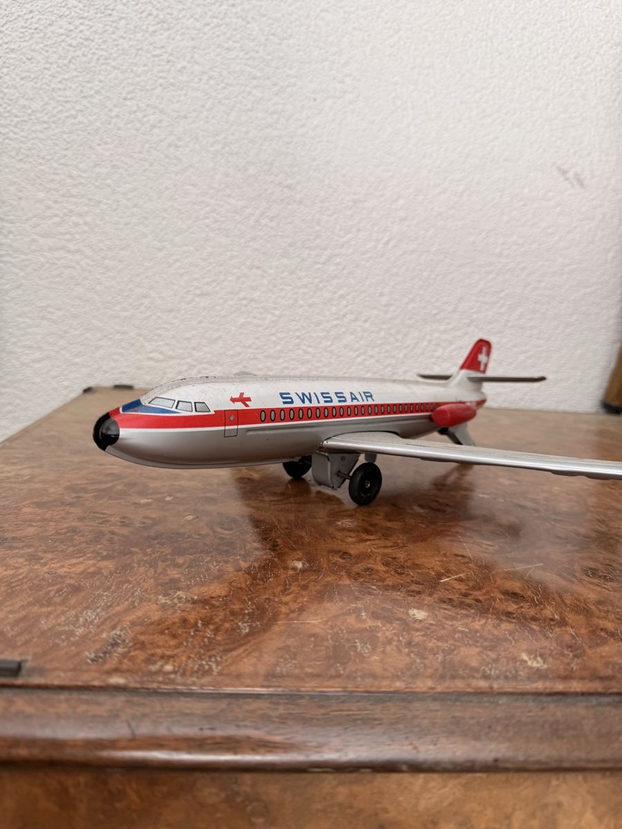 Swissair Kit di modellismo & Modellini statici: Swissair Blechflugzeug – Usato da Lobsigen venduto da Ailujailuj 3