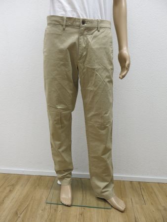 GAP Essential Straight Fit Hose Gr. 34x34
