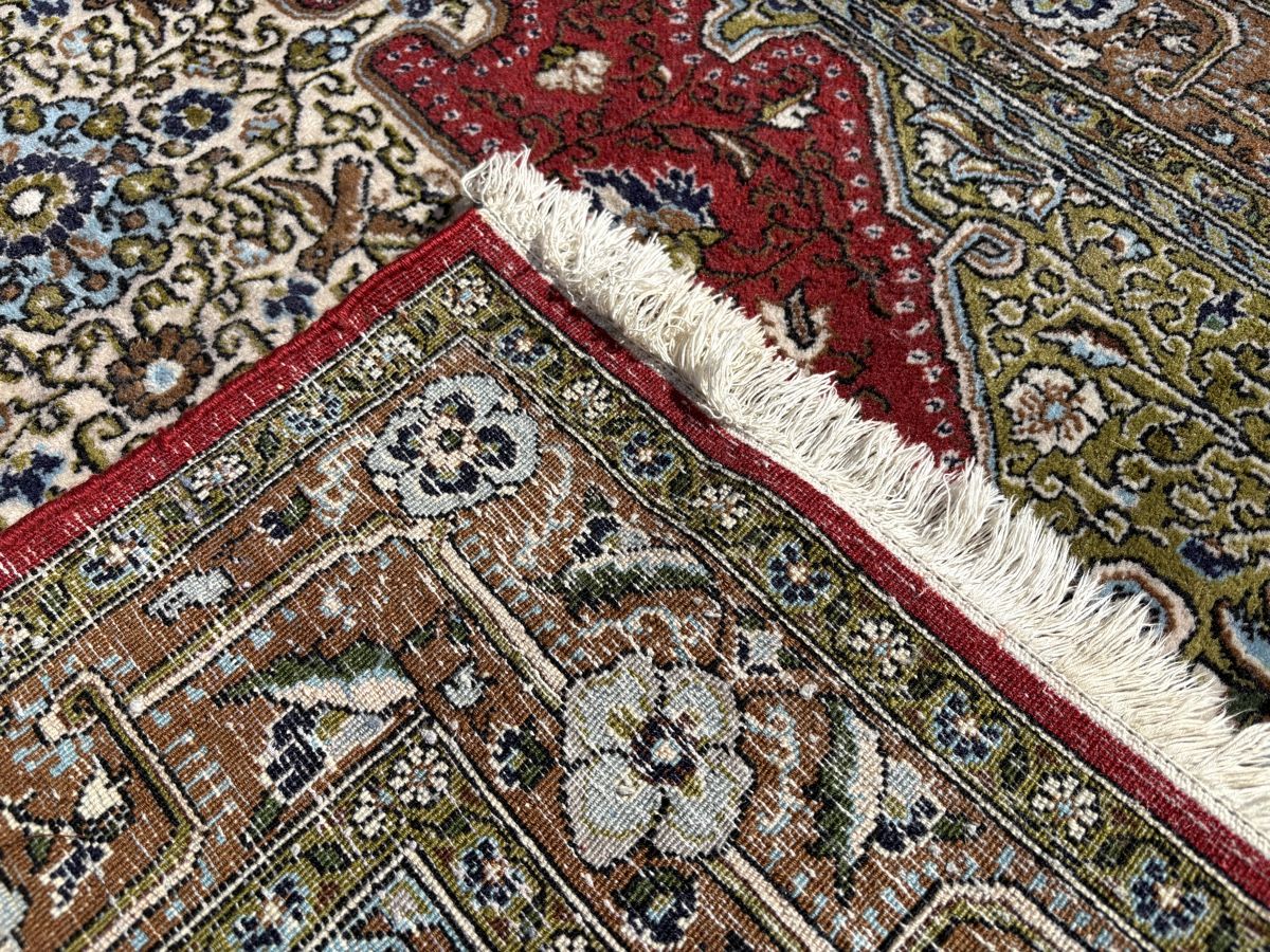 Tappeti: Herrlicher GHOM handgeknüpfter Perserteppich – Usato da Bennau venduto da Mayer_Carpets 2