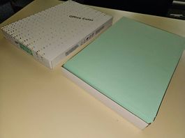 Grünes A3-Papier Kopierpapier neu aus Büroauflösung