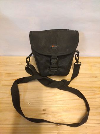 Sacoche appareil photo Lowepro Rezo TLZ 10, noir