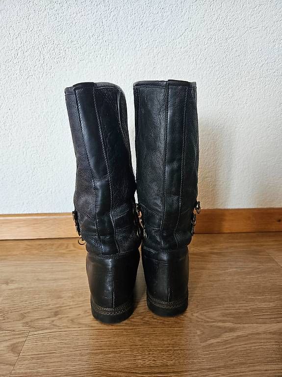 Scarpe da donna: Winterstiefel, Winterschuhe – Usato da Worb venduto da jun_fj8w 1