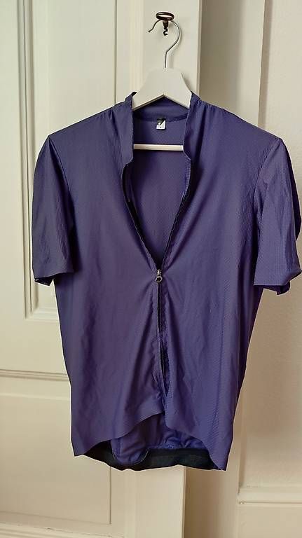Canottiere & Pantaloni: Jersey Assos Equipe R size L – Usato da Lausanne venduto da pau_5lft