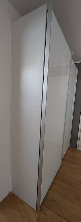 Armadi: STAUD Schwebetürenschrank Weiss – Usato da Oberrohrdorf venduto da Maege77 1