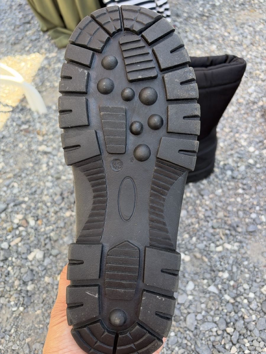 Scarpe da uomo: Winterschuhe neu 43 – Nuovo (secondo la descrizione) da Au ZH venduto da schneebi88 1