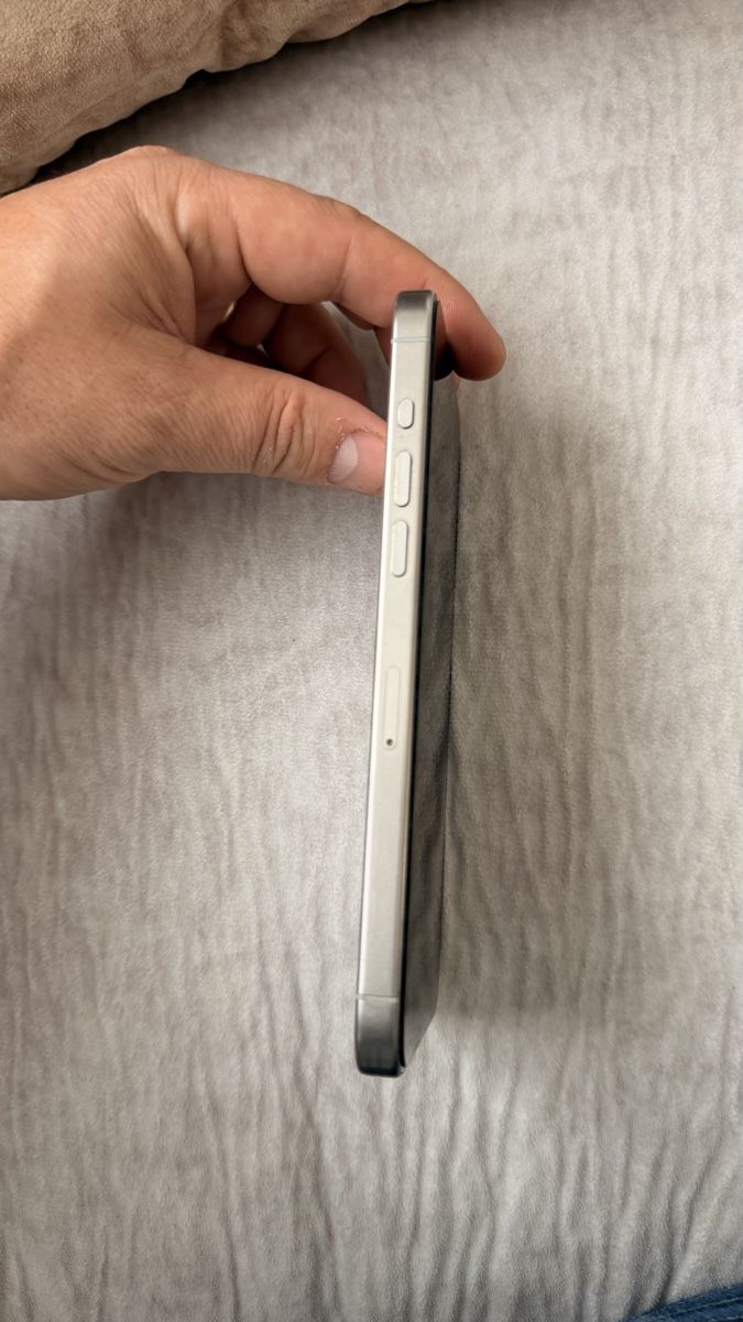 Apple Telefoni cellulari / Smartphones: Iphone 15 pro Max 512gb – Nuovo (secondo la descrizione) da Giubiasco venduto da gazyy 1