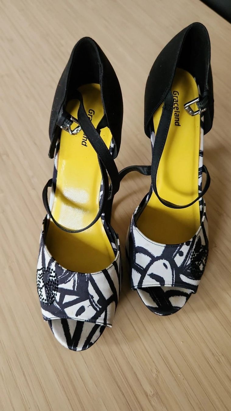 Graceland Damenschuhe: Elegante High Heels Gr. 39 schwarz weiss – Neu (gemäss Beschreibung) aus Zürich von syl_bhd2 2