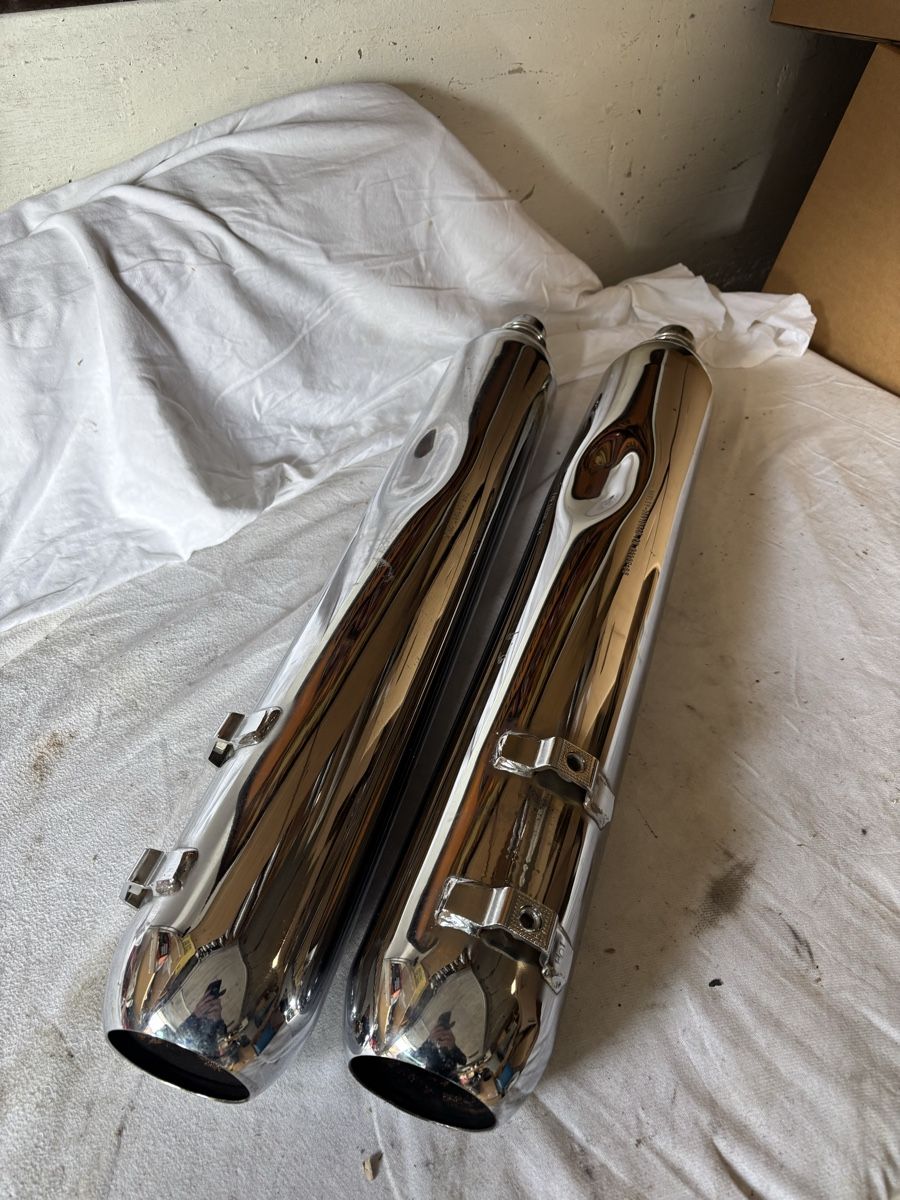Harley-Davidson Auspuffanlagen: Harley Davidson Auspufftöpfe 65680-85 65682-85 – Gebraucht aus Schötz von Harley35 6