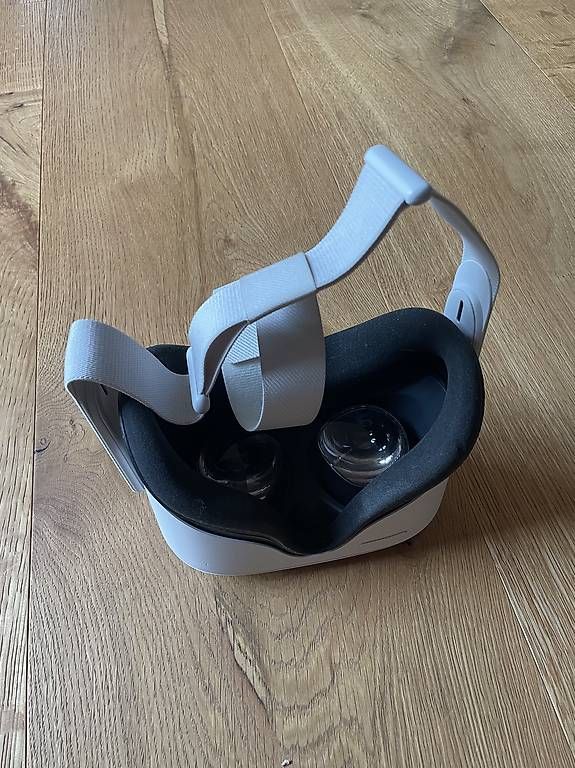Casque VR: Meta Quest 2 (VR) – D'occasion à Filzbach par ric_z6vx 1