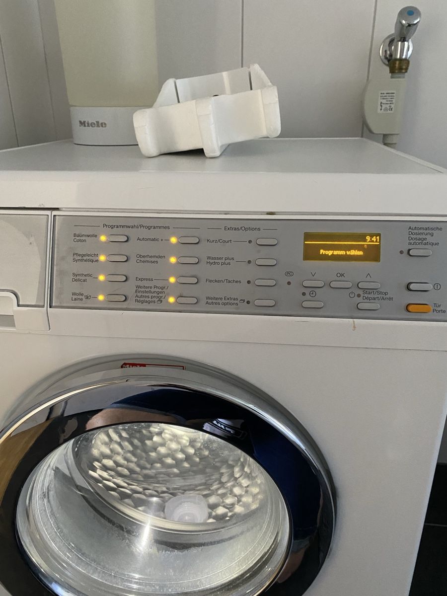Miele Lavatrici: Waschmaschine von Miele – Usato da Einsiedeln venduto da SempreHCAP 1