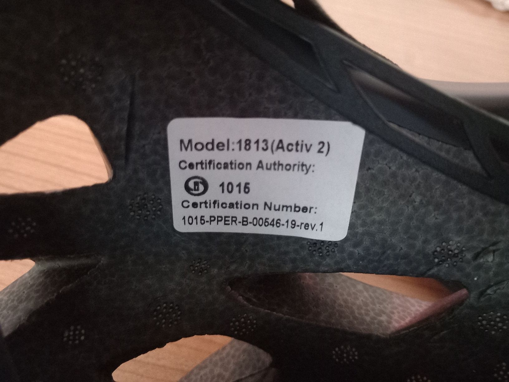 Casco Caschi: Casco Fahrradhelm – Usato da Ebnat-Kappel venduto da petzilein 4