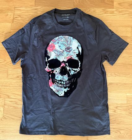 Guess T-Shirt Totenkopf-Design Skull Gr. L/XL neu