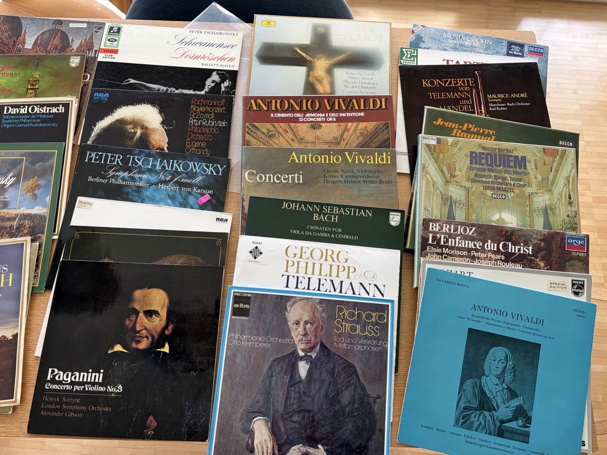 Dischi in vinile: Klassik Schallplatten Konvolut mit 47 LPs – Usato da Niederrohrdorf venduto da horst6789