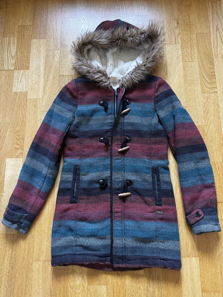 Roxy Cappotti: Warme Winterjacke von Roxy, Grösse S – Usato da Zürich venduto da ela.hartmann