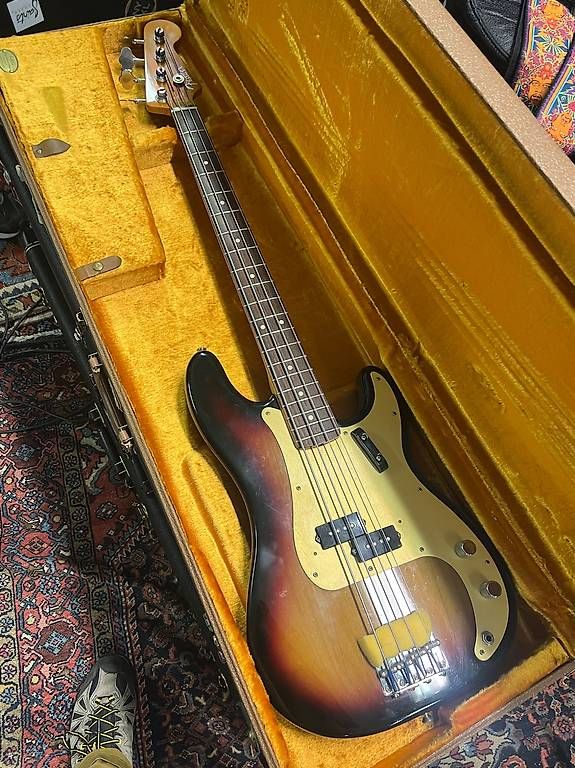 Musikinstrumente: Fender P-Bass AVR 60's – Gebraucht aus Jona von SirD211