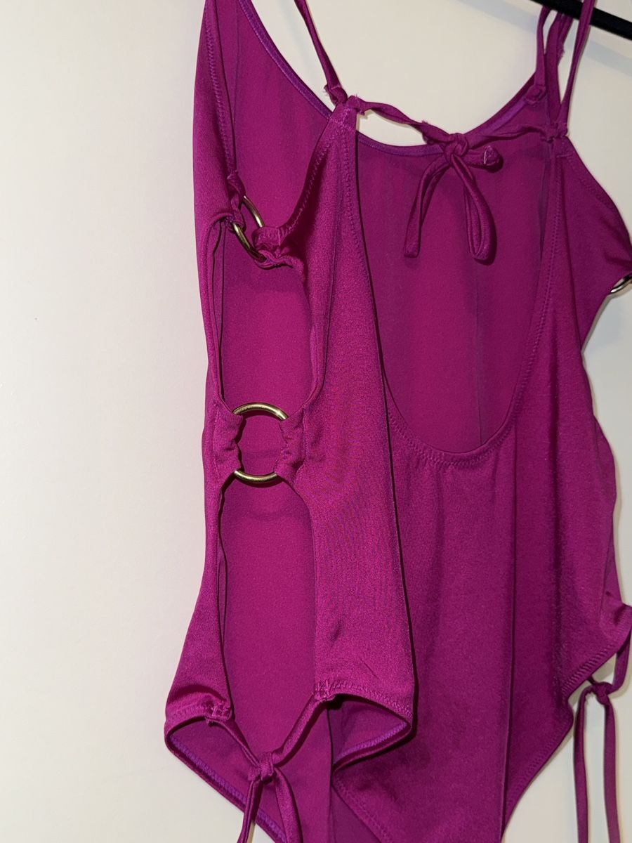 Badekleider & Bikinis: VIOLETTER BADEANZUG MIT RINGEN – Gebraucht aus Schlieren von kle_dis 2