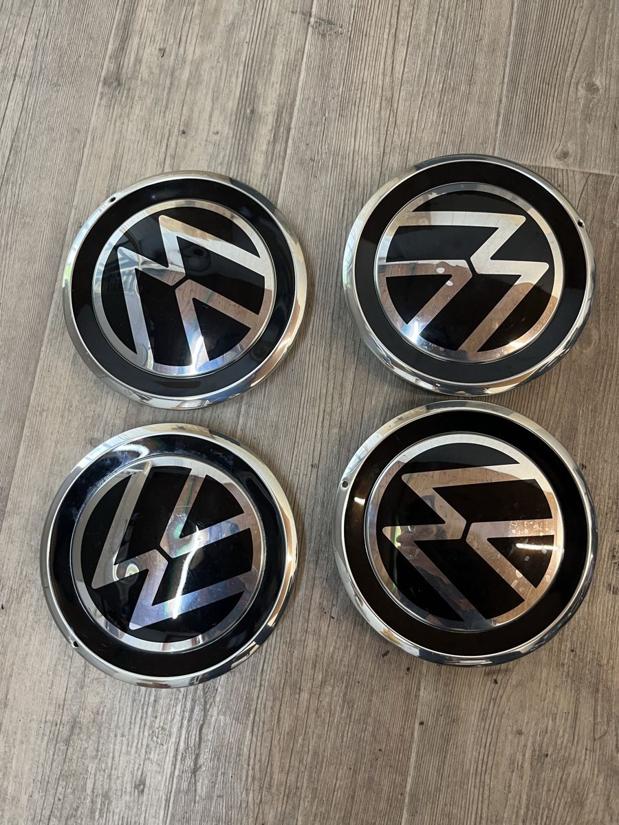 VW Tutti pezzi di ricambio auto: Tapi, copri cerchi per vw Up Gti – Usato da Gordola venduto da ba__zb72