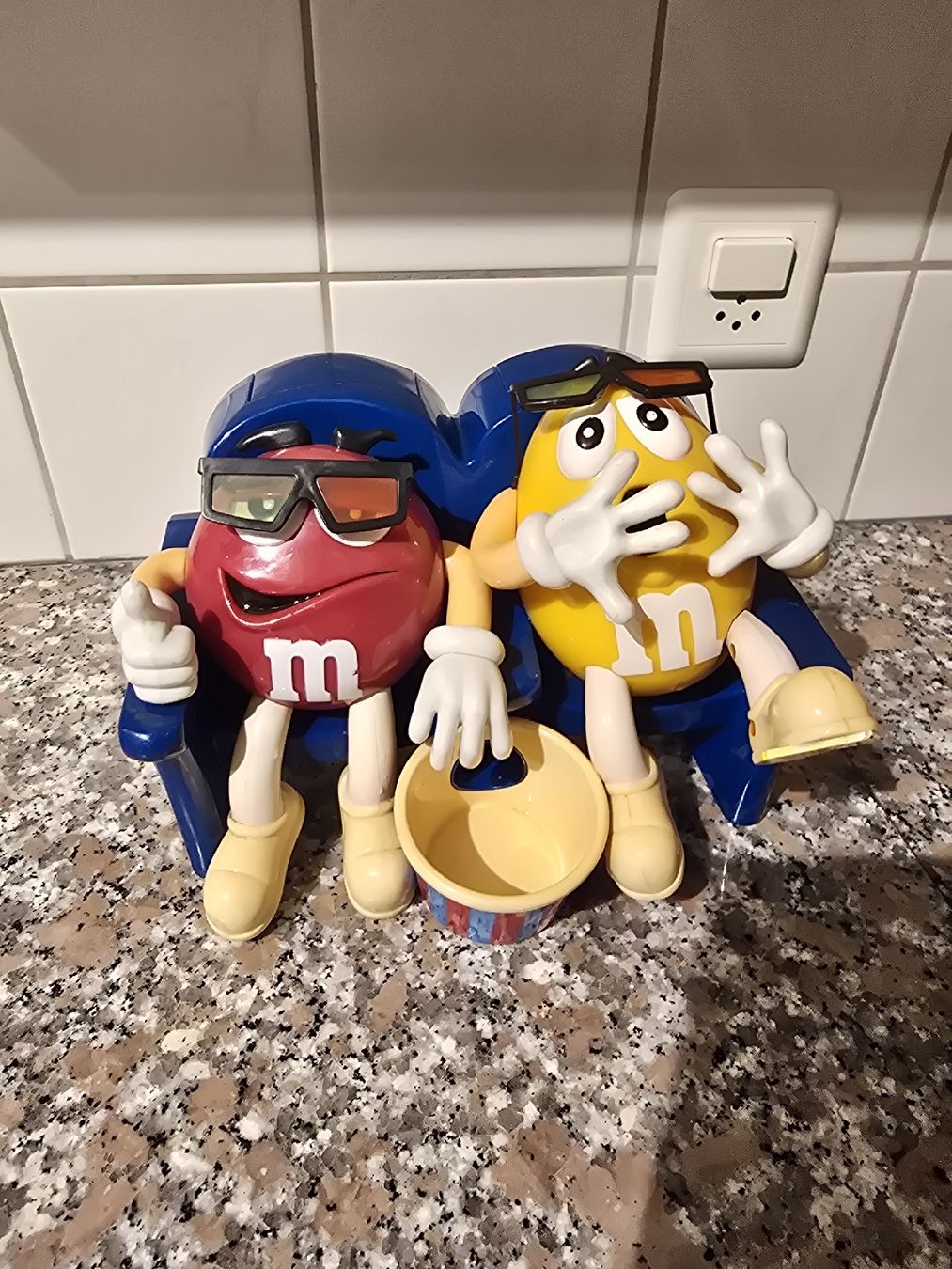 Tutte le decorazioni: M&M's Porte-bonbons collection  – Usato da Le Locle venduto da Marc9194