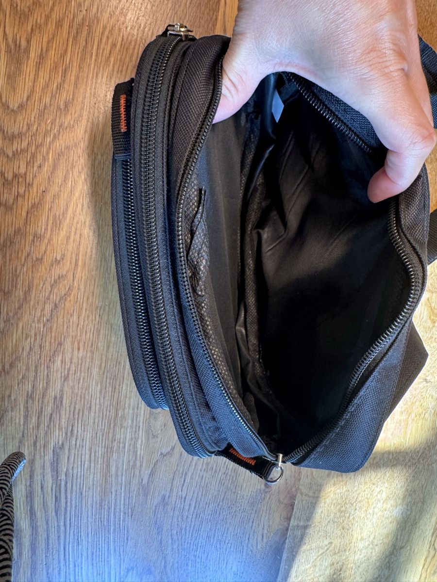 Sacs: Bauchtasche schwarz neuwertig – D'occasion à Niederbüren par Oetschli 2