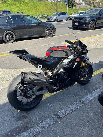 APRLIA RSV4 piste 2025/2026