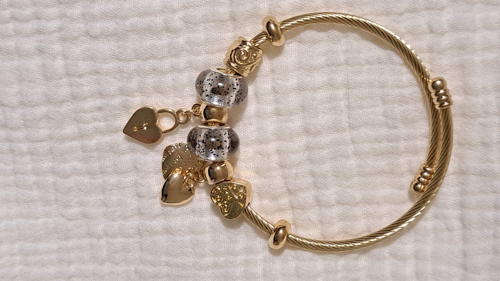 Bracelet En Acier Doré Avec Breloque Cœur - Neuf Avec étiquettes - Style Amour, Cadeau Romantique - Acier Inoxydable