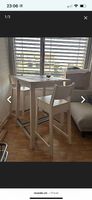 Set aus Tisch und 2 Stühle