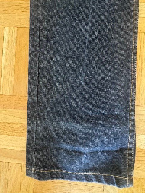 Jeans: Jeans droit DERBY – Usato da Genève venduto da san_lb79 2