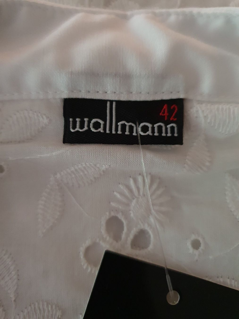 Camicette: Neu: "Wallmann" / edle Bluse weiss Gr. 42 / ÄRMELLOS – Nuovo (secondo la descrizione) da Muri AG venduto da Edlerweiss 6