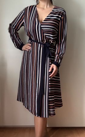 Neues Business Casual Kleid