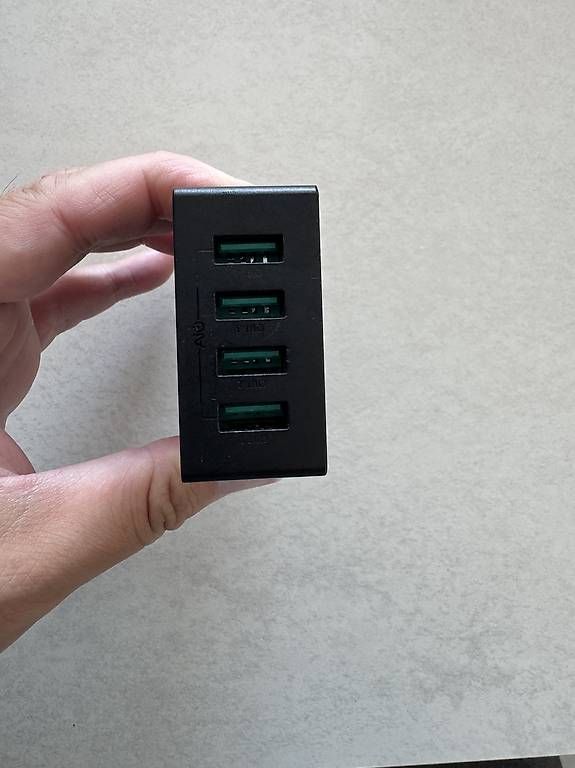 Caricabatterie: Chargeur USB 4 ports Aukey – Usato da Morges venduto da Tinhxa33 1