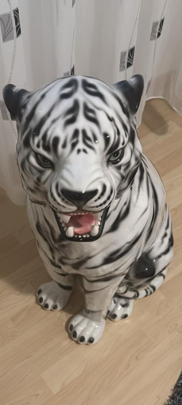 Figuren: Tiger Porzellanfigur – Gebraucht aus Thun von erh_fs86