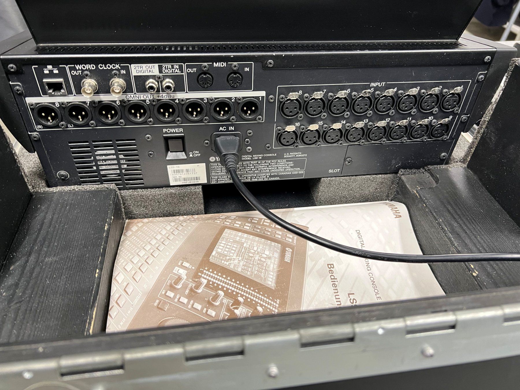 Yamaha Console di mixaggio: Yamaha LS9-16 Mischpult – Usato da Chur venduto da EP_bernhard 5