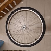 2 roues de Vélo avec pneus - utilisé une fois