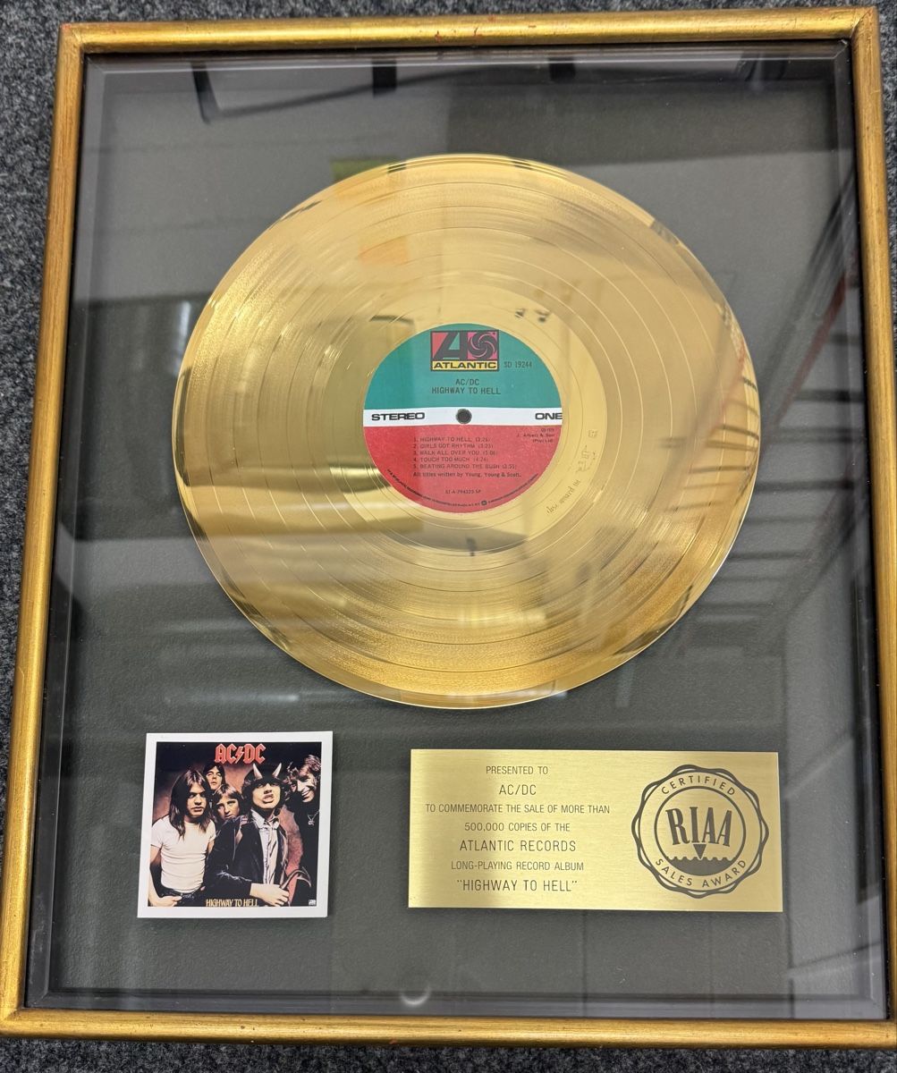 Cartes à collectionner: RIAA Award AC/DC, AC/DC – Neuf (Voir description) à Lausanne par Awards