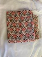 Scarf with floral pattern beige pink