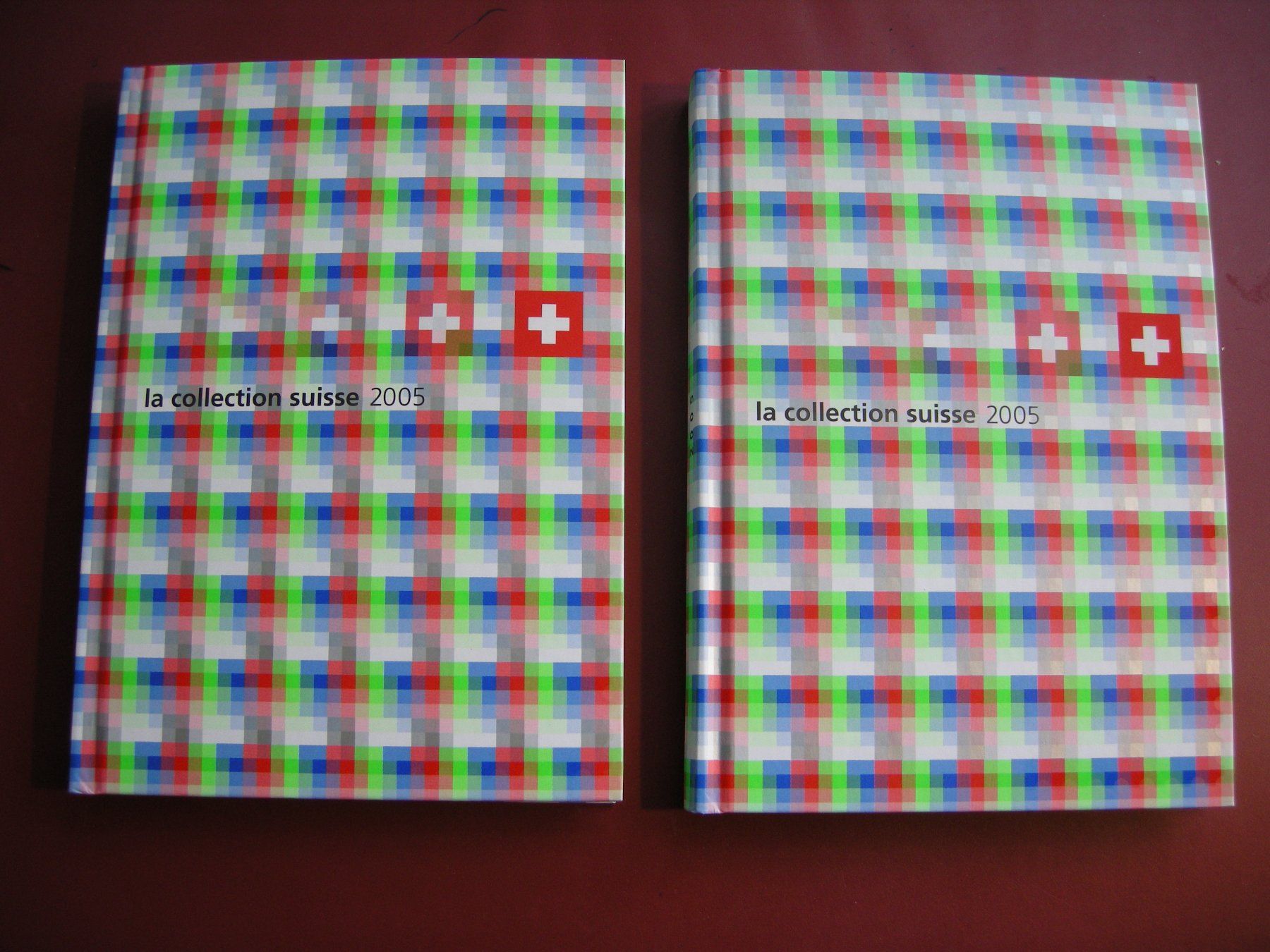 Tutti i francobolli: 2005 2 JAHRBÜCHER, POSTPREIS 128.00, POSTFRISCH+GESTEMPELT – Usato da Rüti ZH venduto da jupi1945