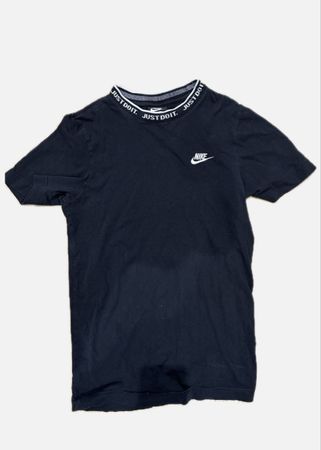 T-Shirt Nike schwarz Grösse XS guter Zustand