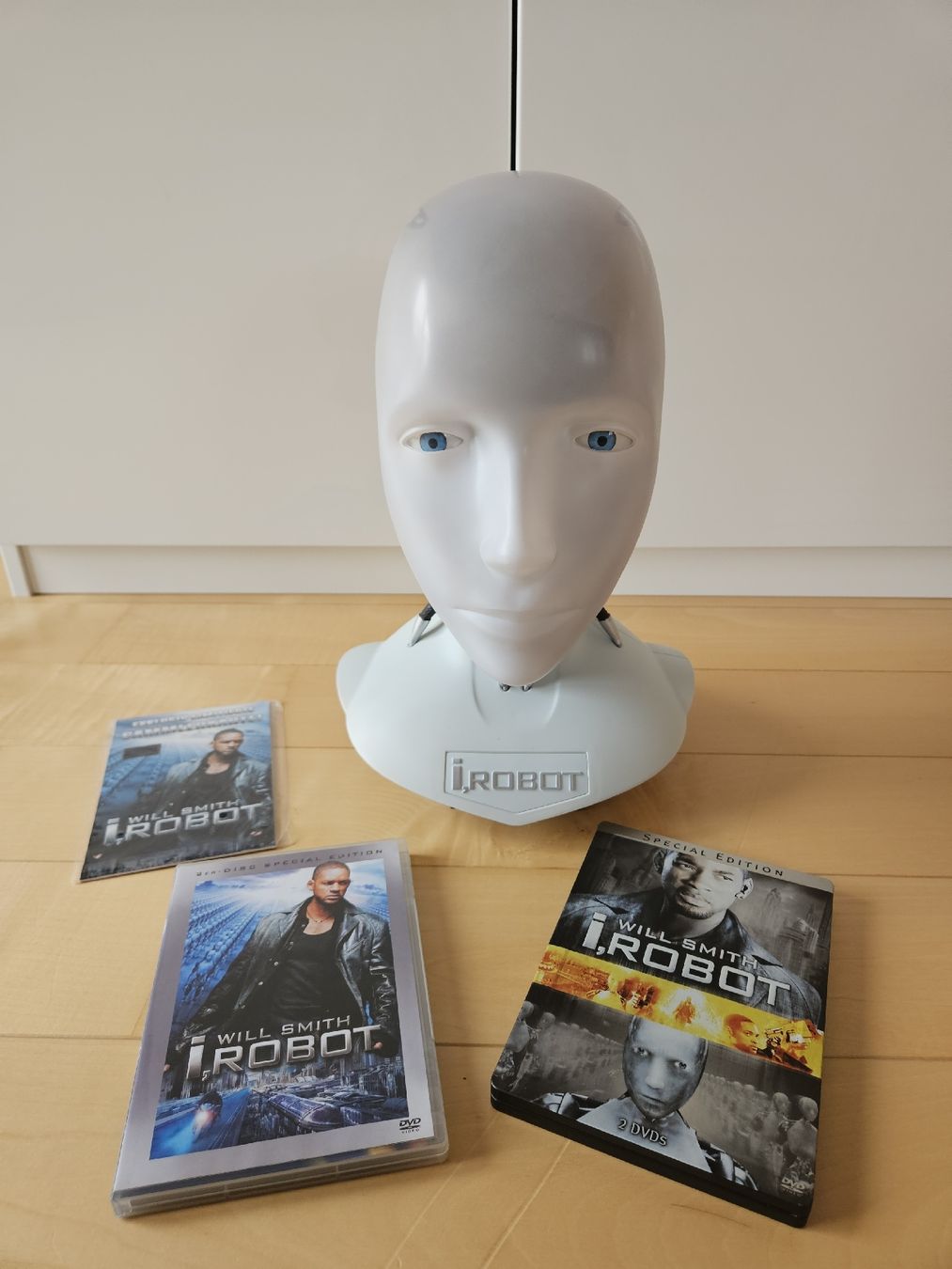 Tutti i DVDs: I, Robot DVD-Set mit Sonny Head – Usato da Wildberg venduto da Reunionevents