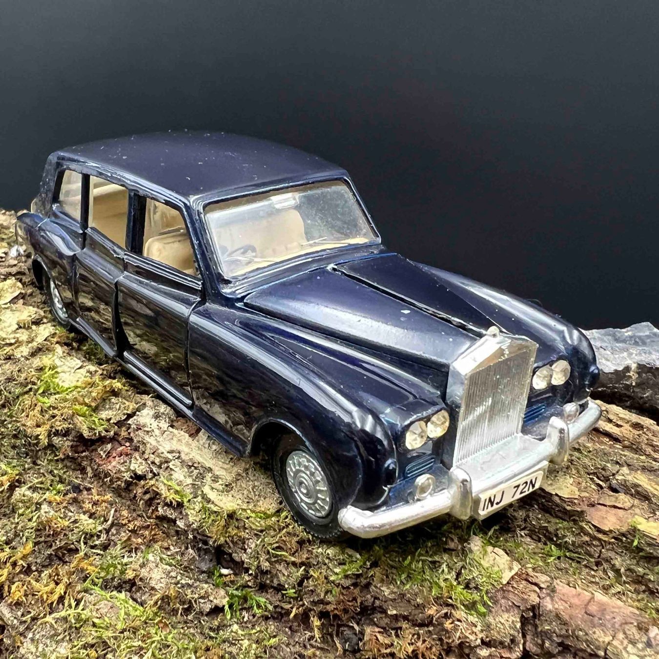 Rolls Royce Modellini d'auto: Rolls Royce Phantom V – Vitrinenmodell – Usato da Häusernmoos venduto da adlerfedern
