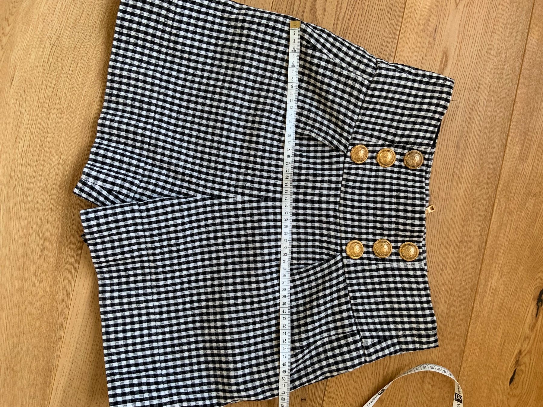 Balmain Hosen: Original Balmain  Shorts, Gr. 38/40 – Gebraucht aus Reigoldswil von benja01 7