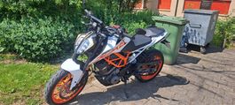 KTM Duke 390, Jahrgang 2020, Top Zustand, wenig Kilometer!