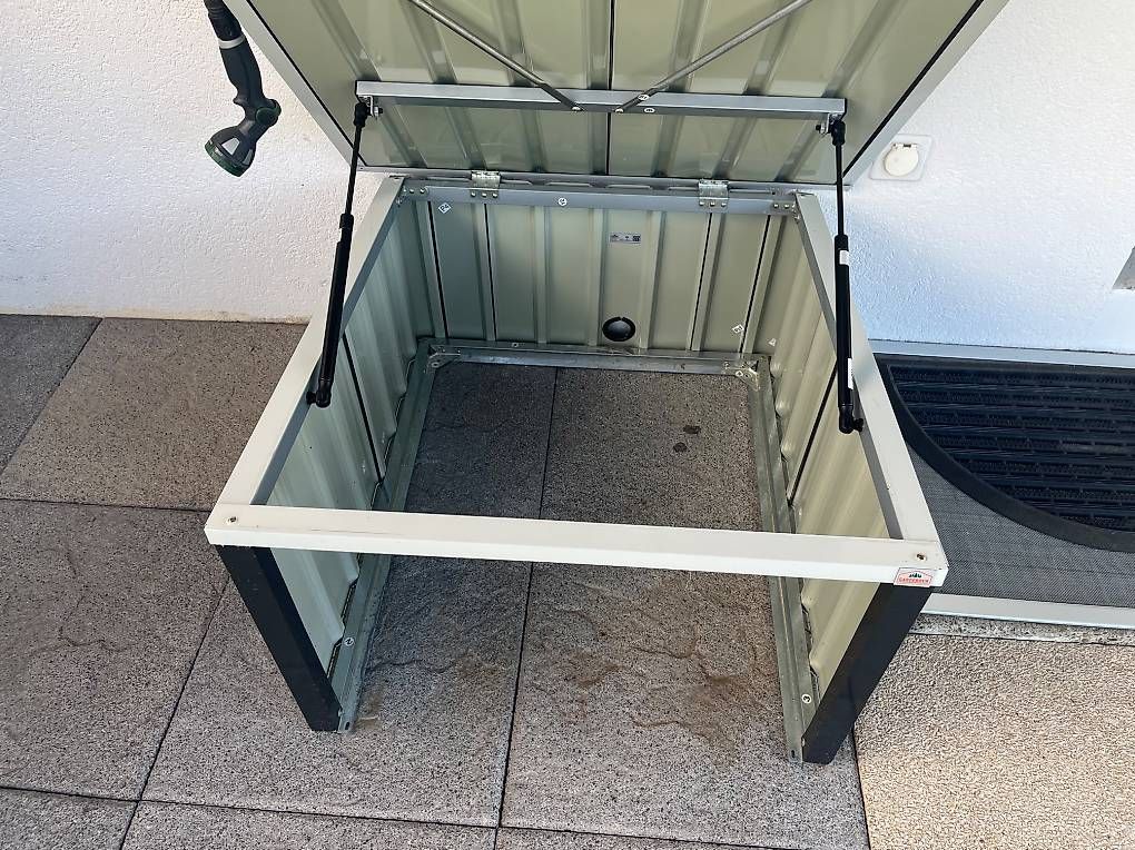 Tagliaerba: Abri pour robot tondeuse de jardin – Usato da Bévilard venduto da bb5_fm9h 1